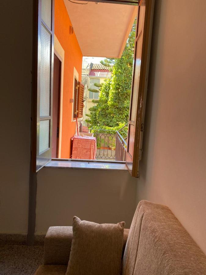 Casa Vacanza Santa Teresa Di Riva Extérieur photo